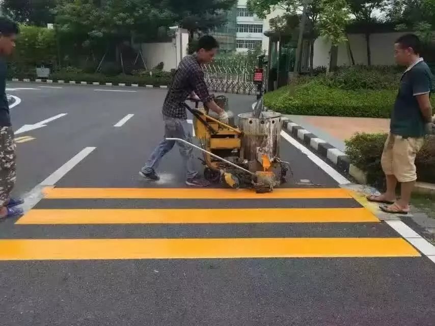 地下停車場(chǎng)地坪漆熱熔劃線